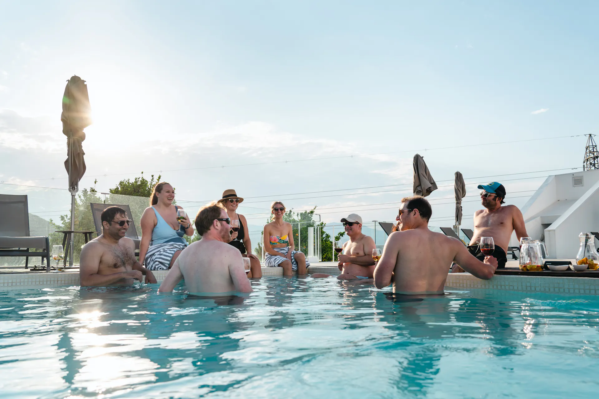 Flashpackers on a Flash Pack adventure